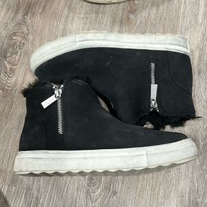 J slides sneakers with double zipper